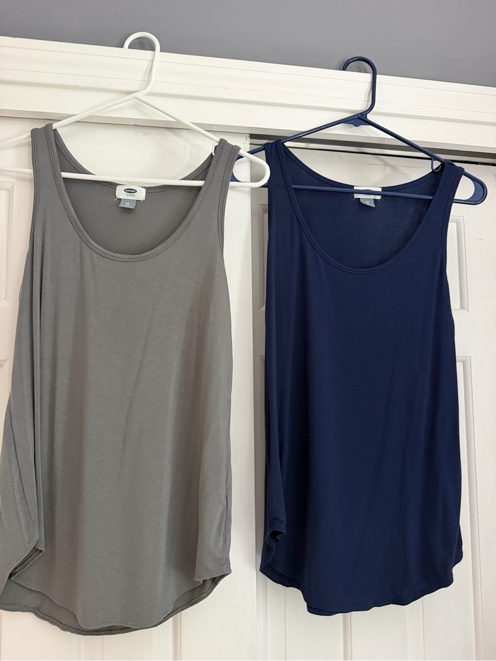 Old Navy Scoop Neck Tank Tops - Gray and Navy